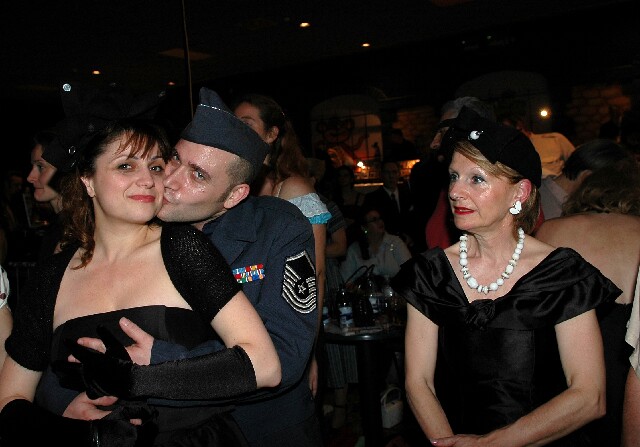 min 2006 11 25 riot 453